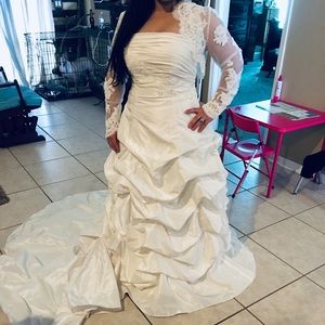 David’s Bridal Wedding Dress $625